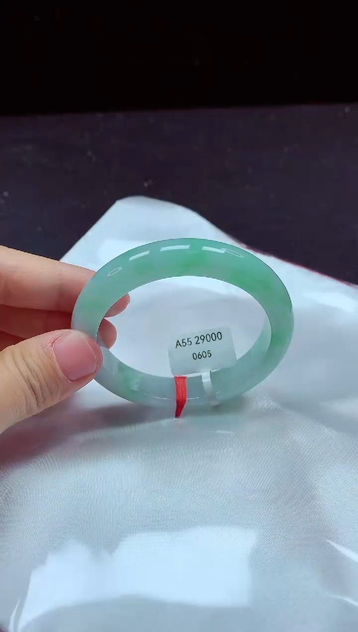 【闪购商品】翡翠手镯未镶嵌镯子55+