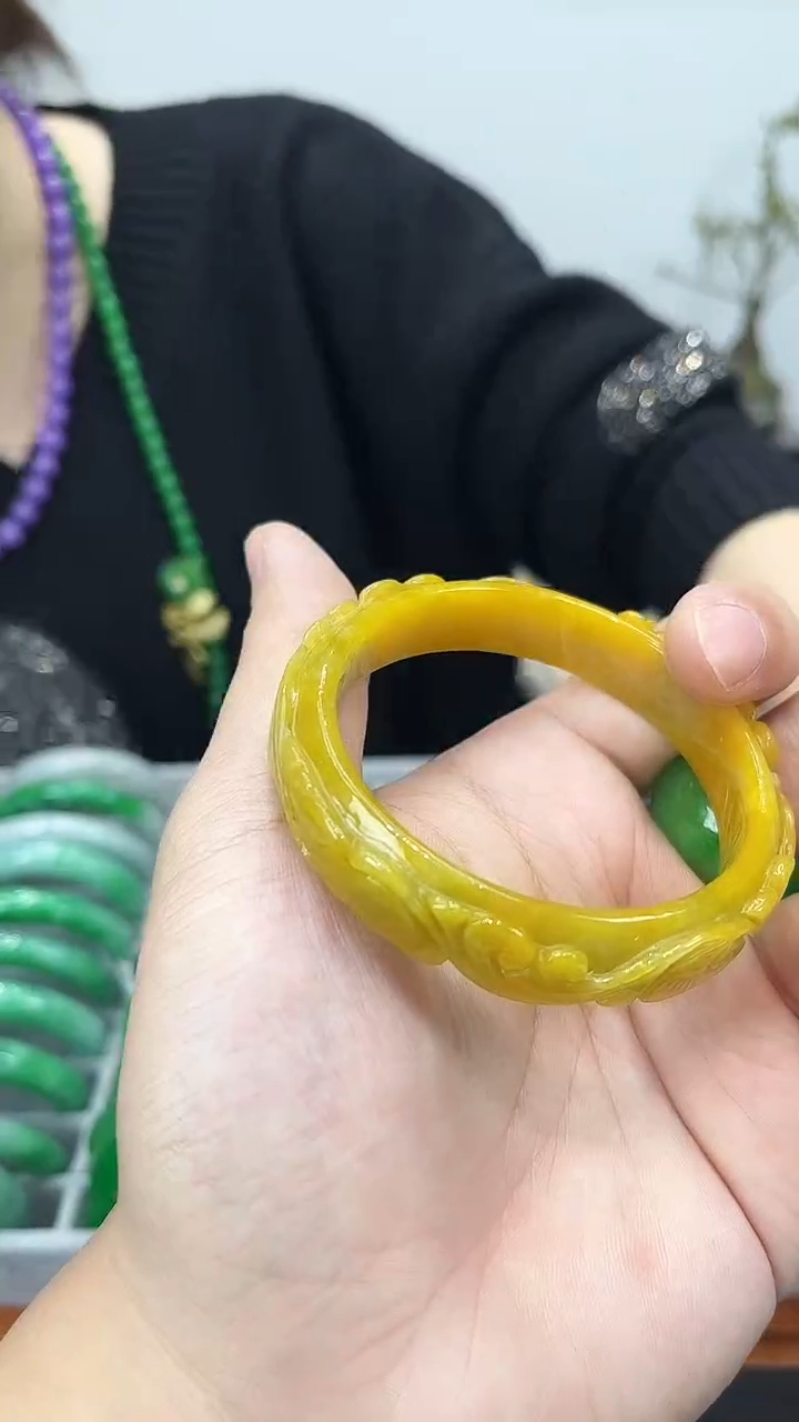 【闪购商品】砖雕s74 黄雕花手镯  圈口54
