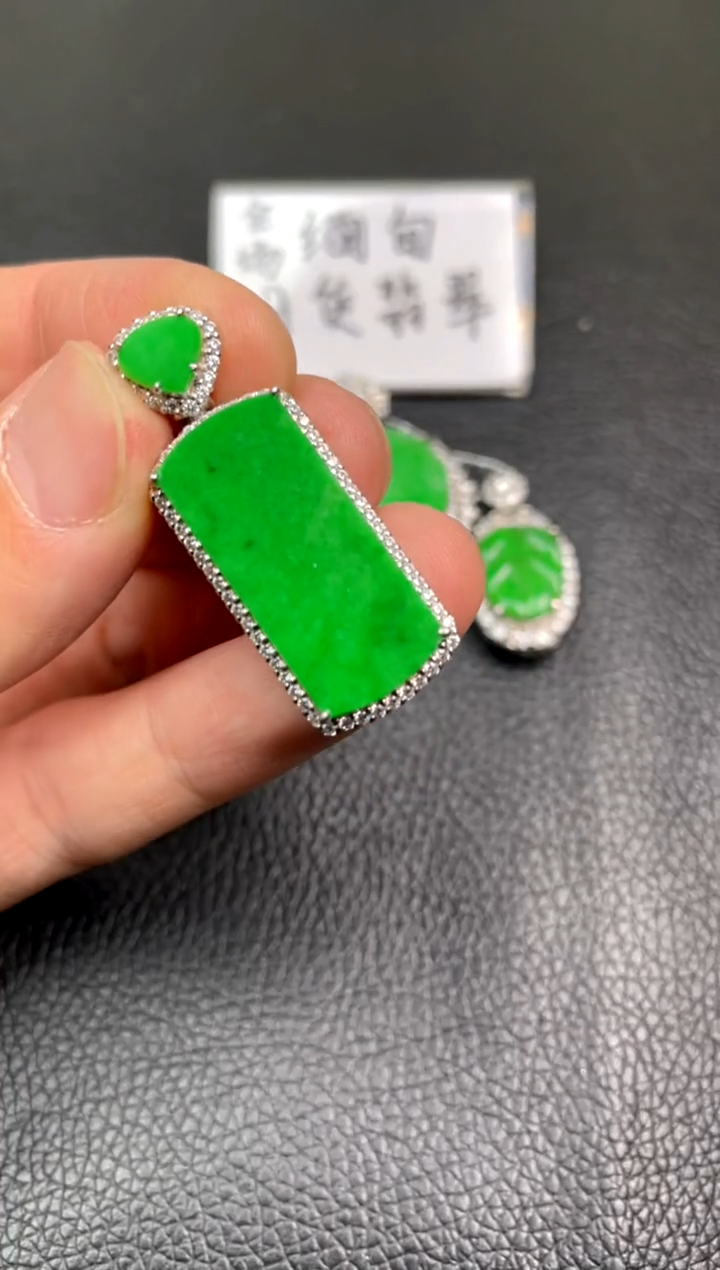 【闪购商品】翡翠吊坠(不含链)银S925镶嵌吊坠