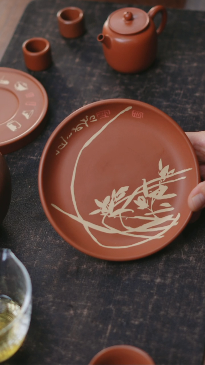 二生陶作不完美刻填干泡盘01