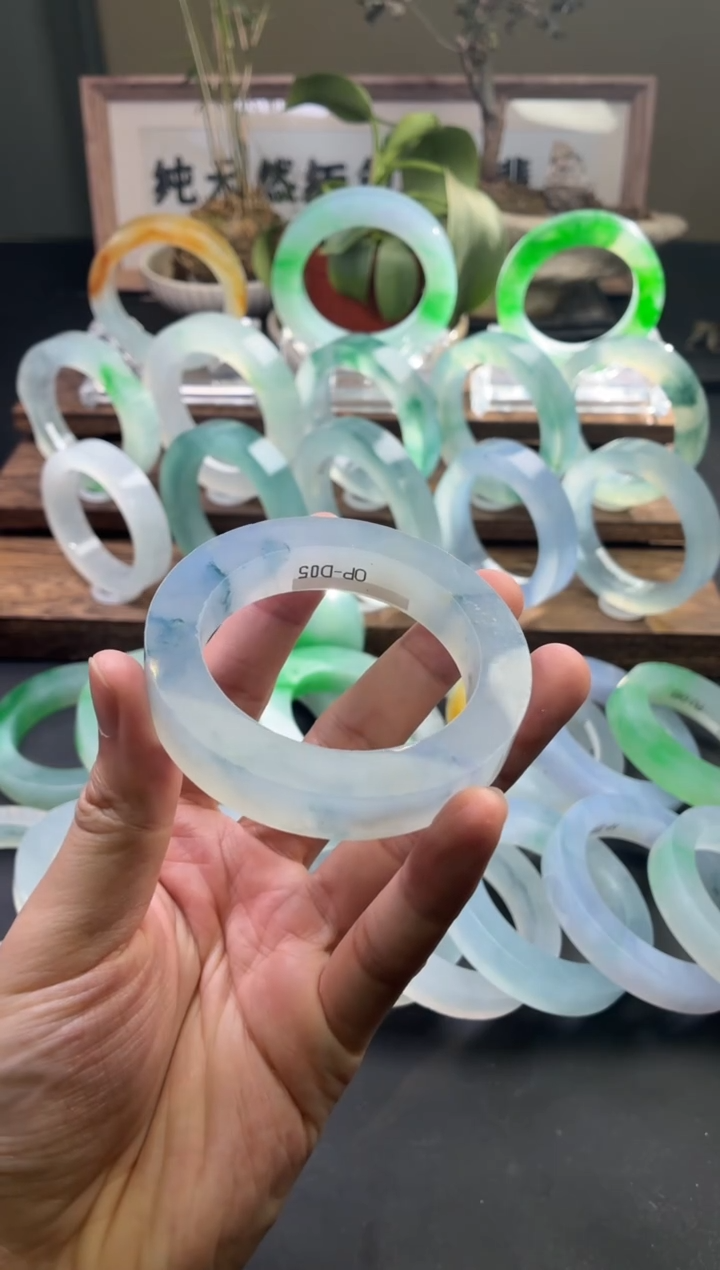 未镶嵌（勿拍）定制翡翠翡翠手镯定制