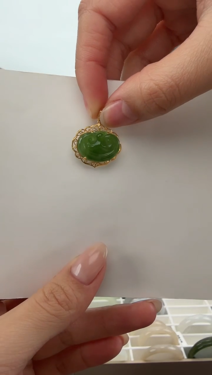 18K金镶嵌和田玉挂件7