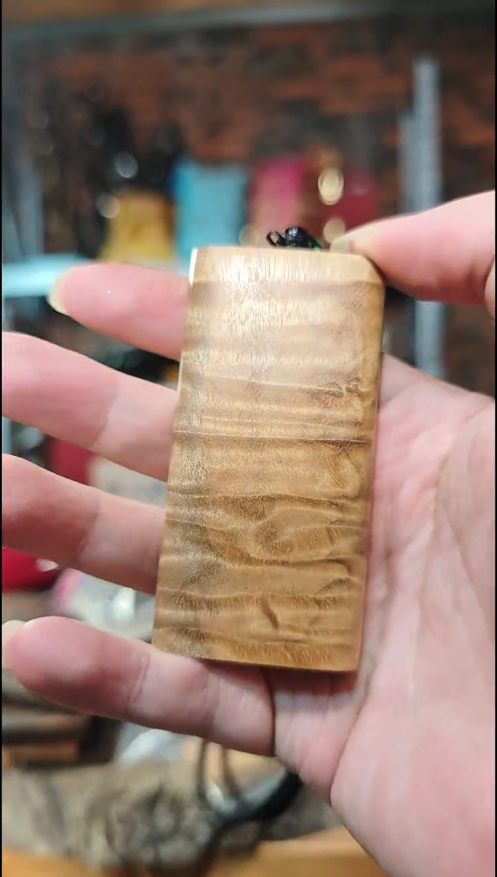 金丝楠无事牌手把件