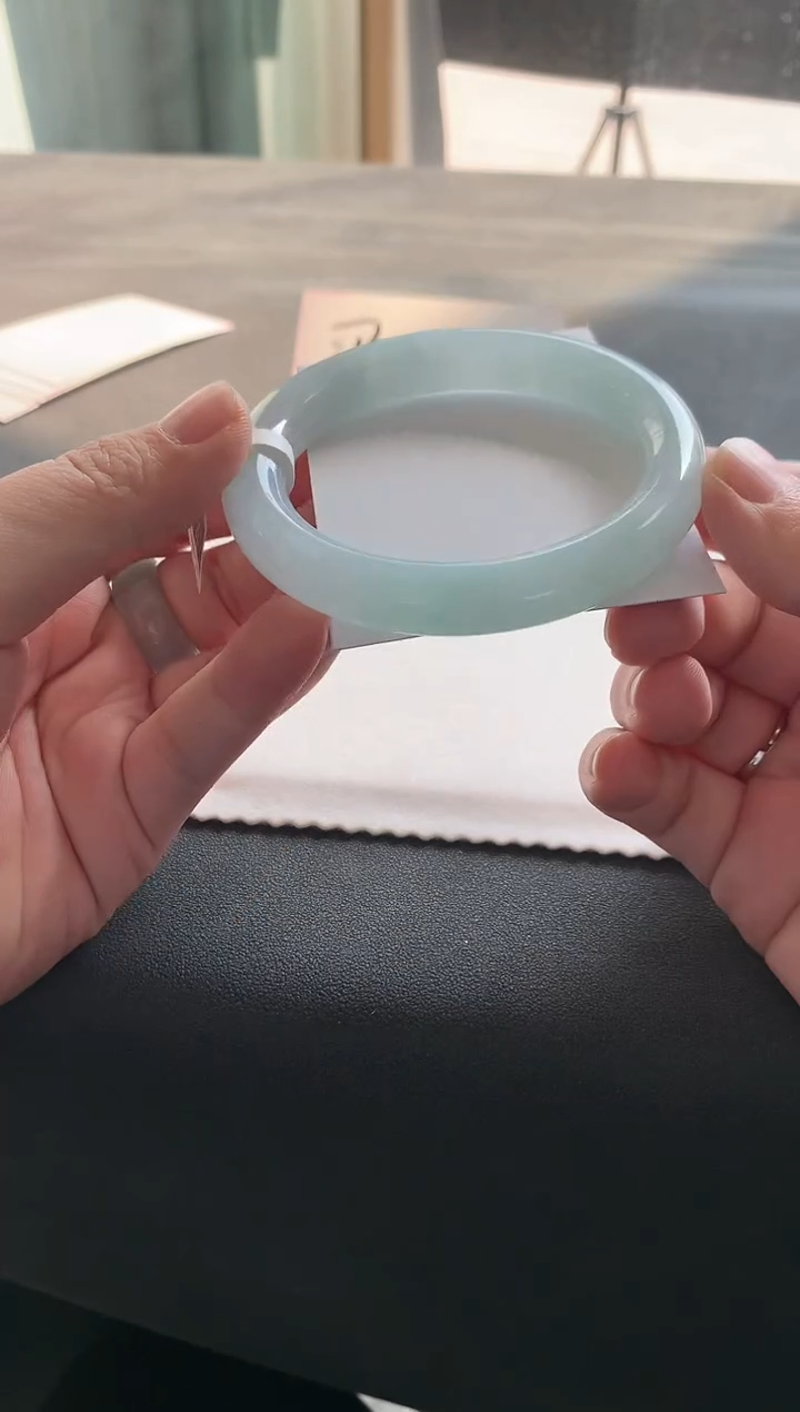 【闪购商品】翡翠手镯未镶嵌57.8圆条Y1142买断