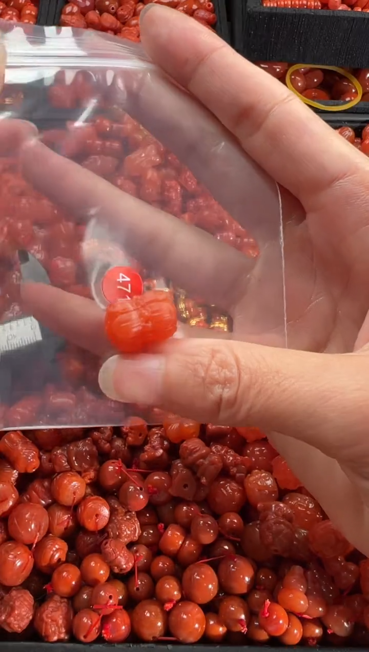 【闪购商品】南红玛瑙颈饰未镶嵌1