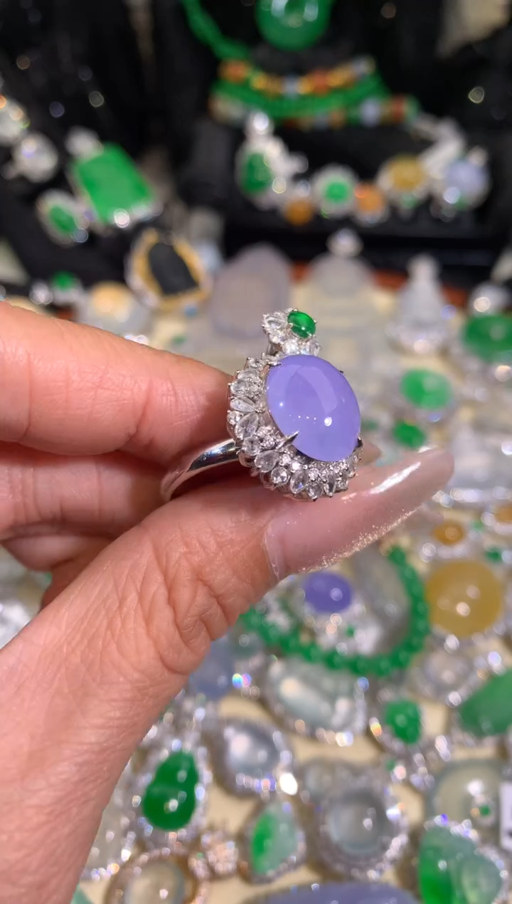 【闪购商品】翡翠戒指18K金镶嵌十一缅甸翡翠K金镶嵌戒指