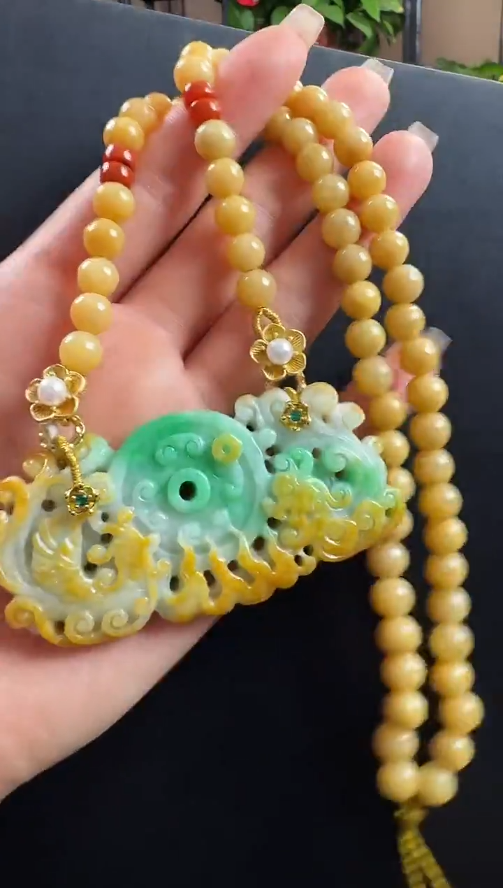 颈饰未镶嵌翡翠龙凤