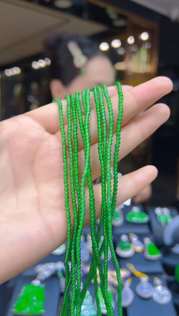 翡翠未镶嵌项链137（多样性发其一）