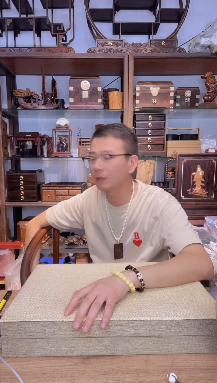 乌木类书架小***汁542紫光檀掐丝圆罐子 微瑕