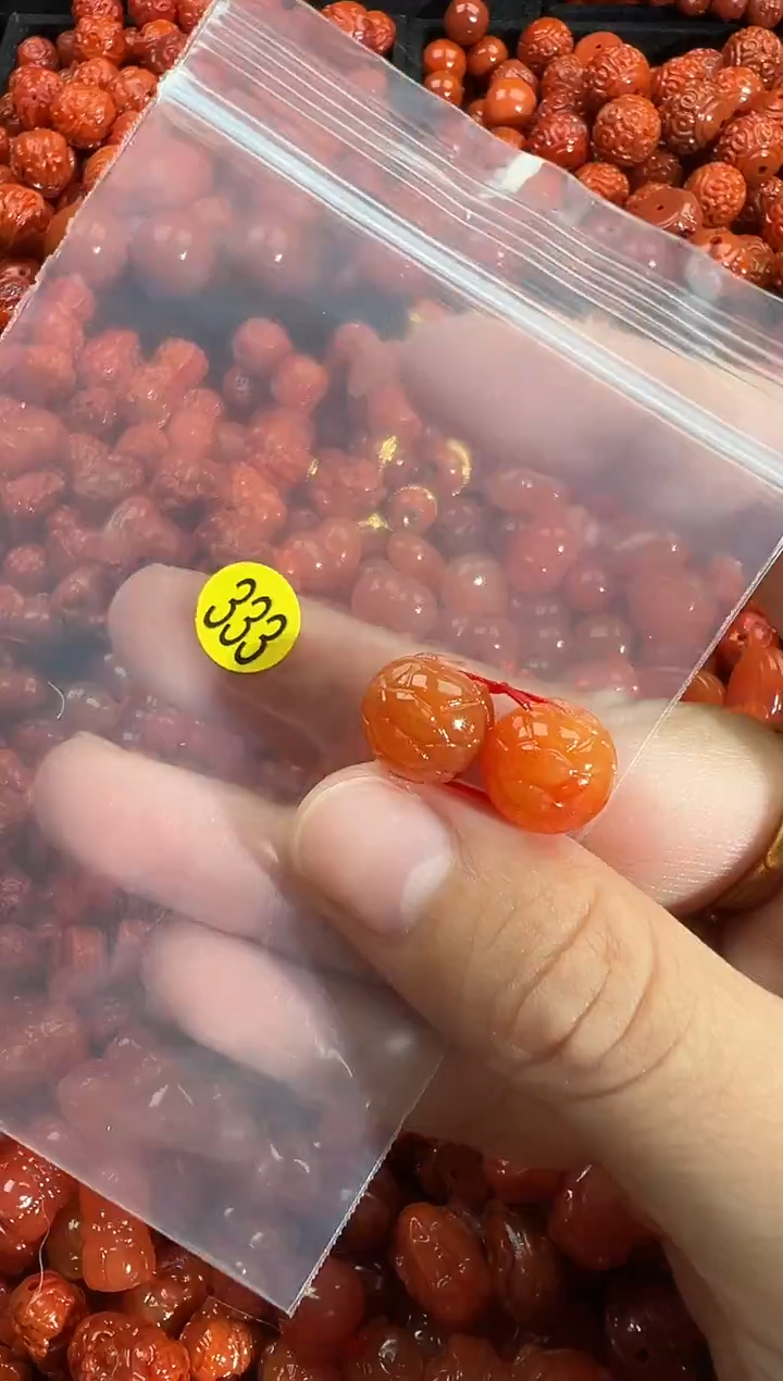 颈饰未镶嵌南红玛瑙1