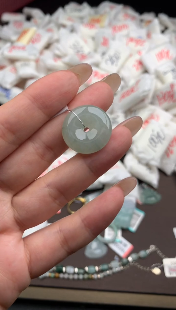 【闪购商品】翡翠挂件未镶嵌一