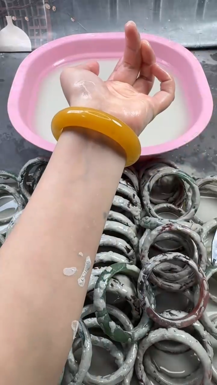 【闪购商品】石英质玉手镯未镶嵌23