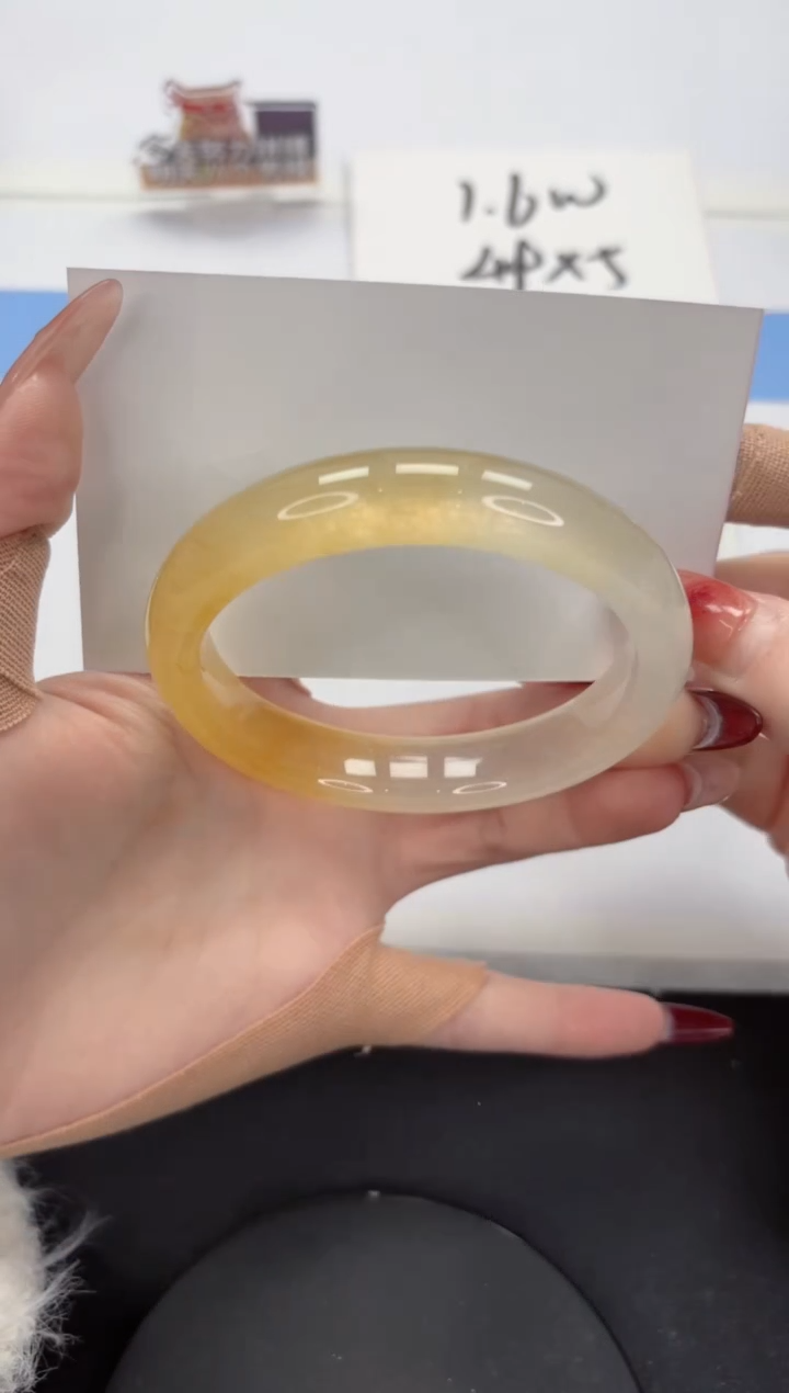 【闪购商品】石英质玉手镯未镶嵌A32-60.8