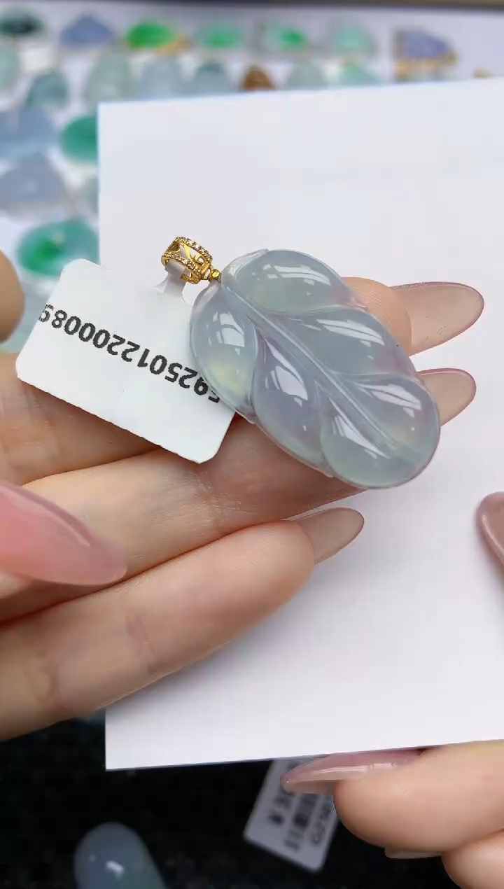 【闪购商品】翡翠挂件18K金镶嵌天然翡翠A货