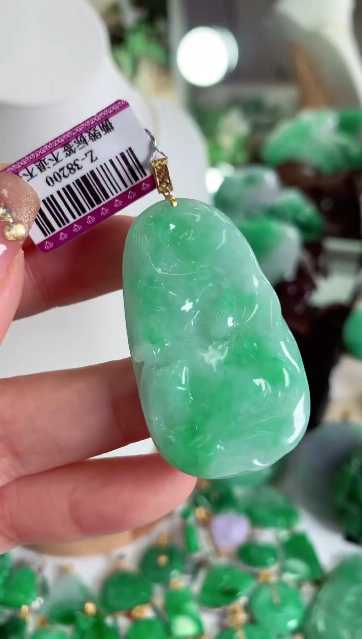 【闪购商品】翡翠吊坠(不含链)18K金镶嵌挂件