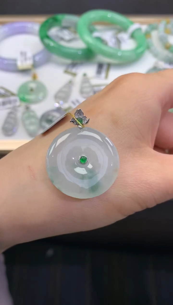 【闪购商品】翡翠吊坠(不含链)18K金镶嵌..........翡翠平安扣