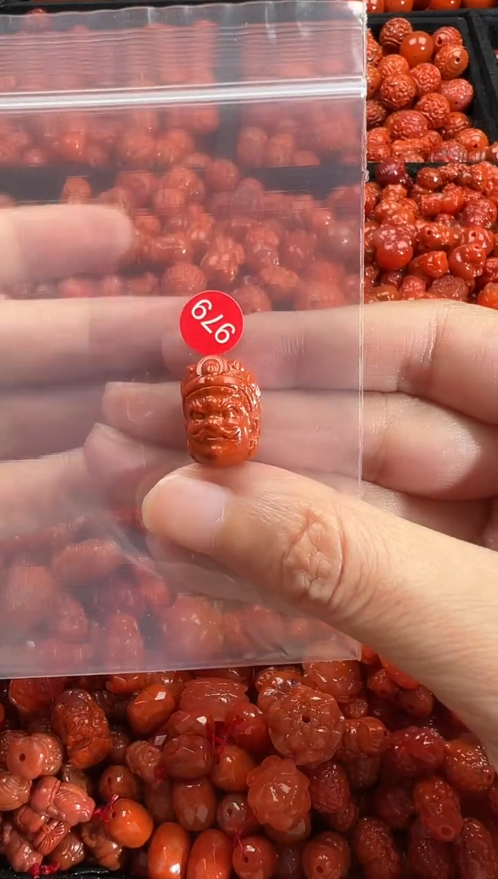 颈饰未镶嵌南红玛瑙1