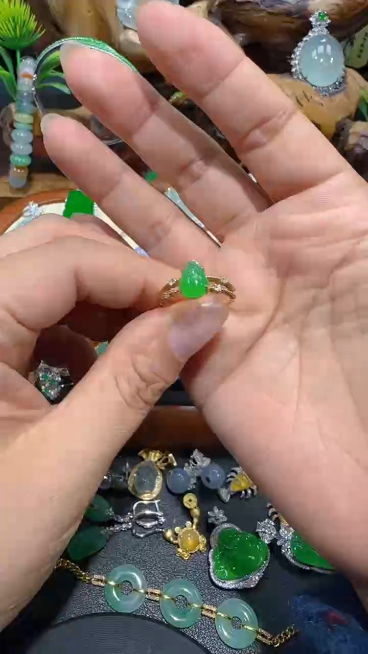 【闪购商品】翡翠戒指18K金镶嵌戒指