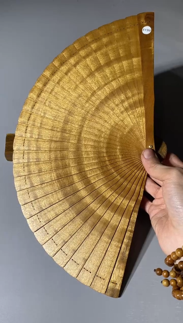 【闪购商品】金丝楠木雕819号21cm金丝楠木小叶桢楠扇子