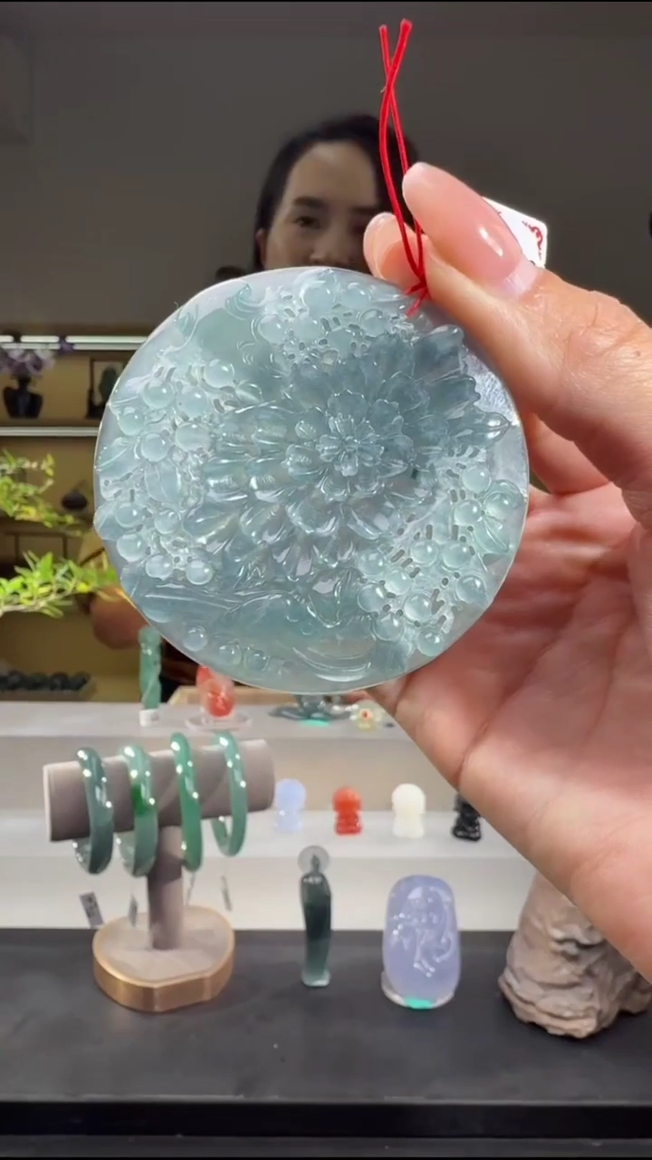 吊坠(不含链)未镶嵌翡翠花牌（多样性发其一）