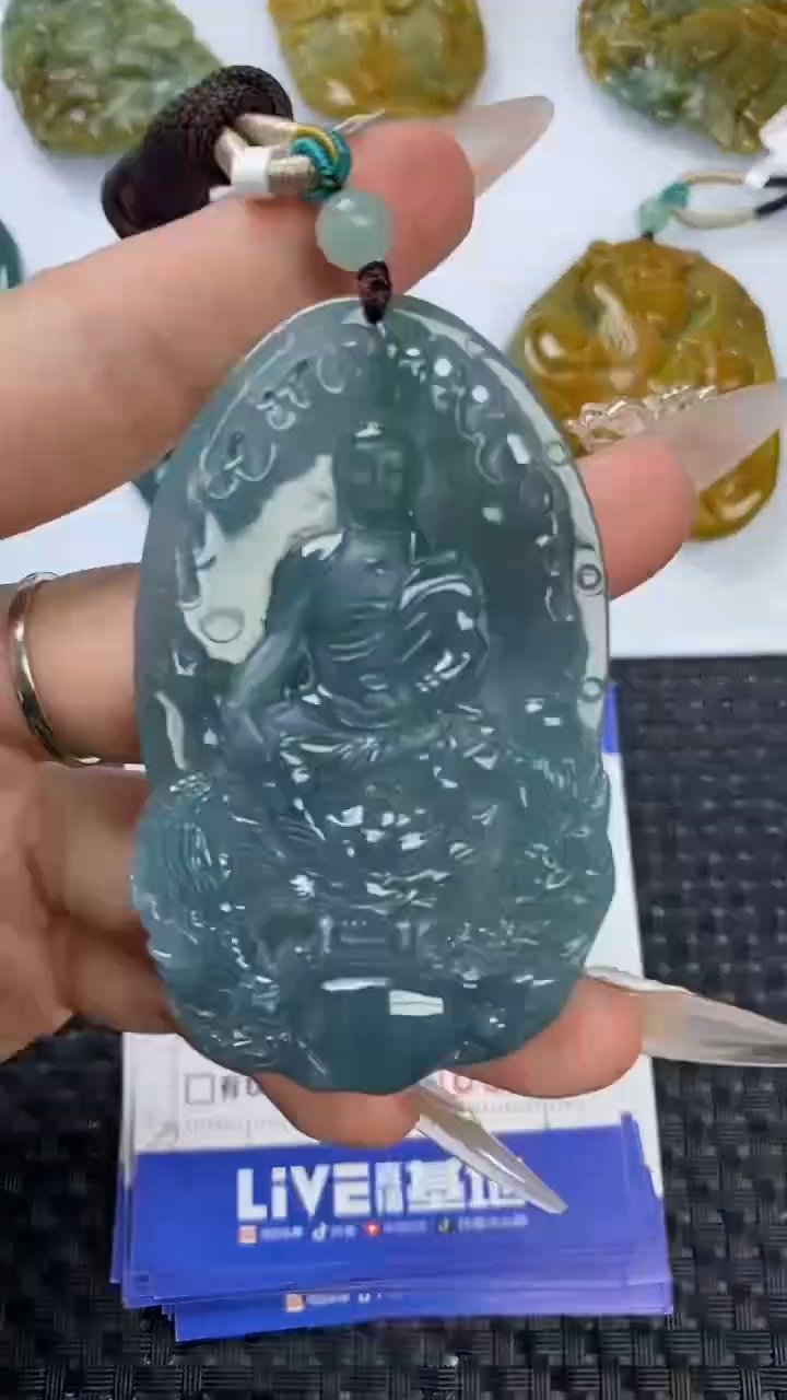 【闪购商品】翡翠颈饰未镶嵌1111111111111111