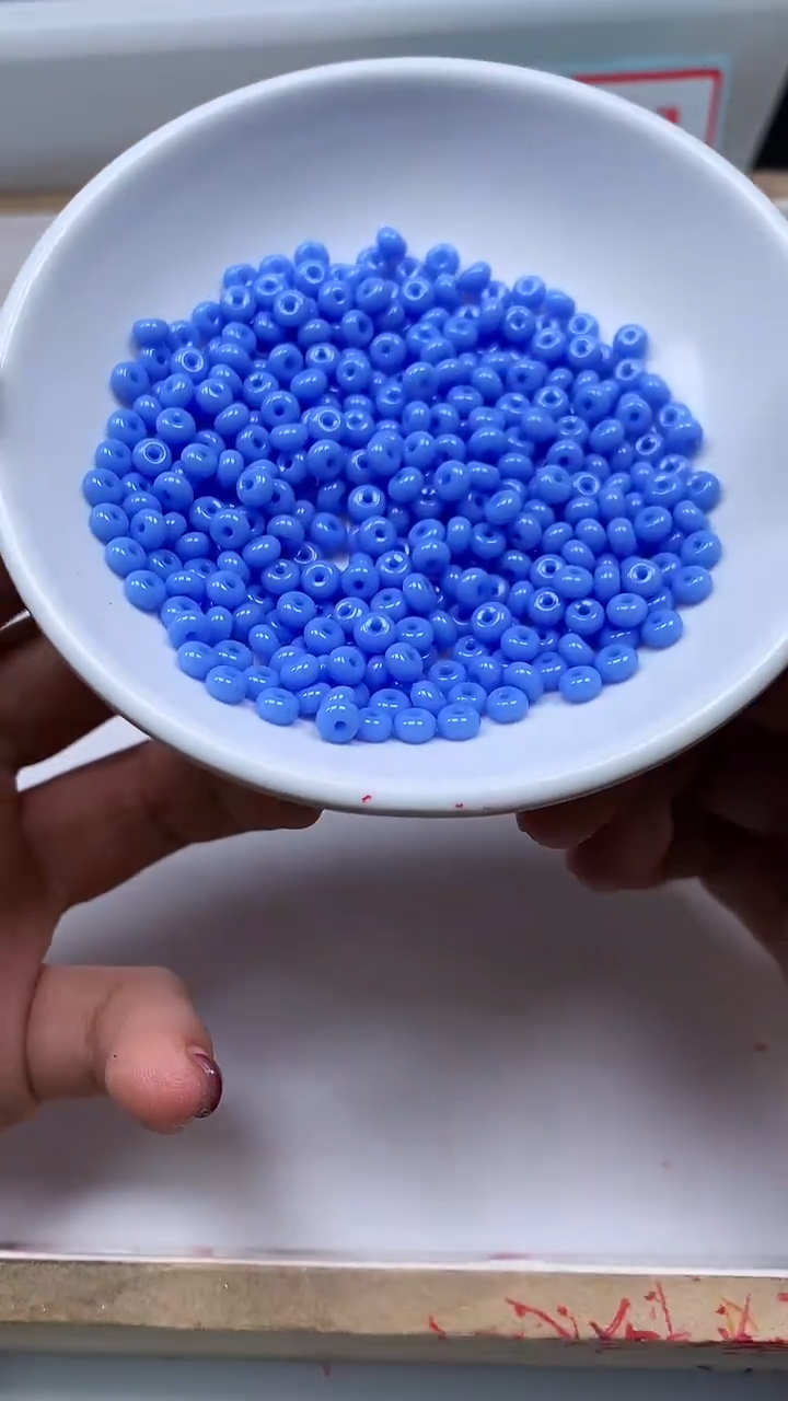 未镶嵌散珠玛瑙/玉髓E928 宝 蓝 算盘2*4mm100个8.8元