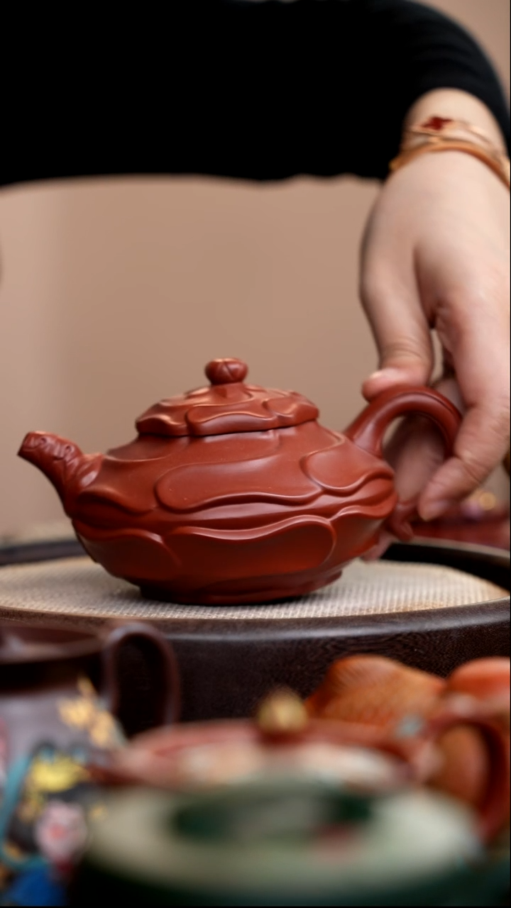 茶壶紫砂大红袍风卷葵