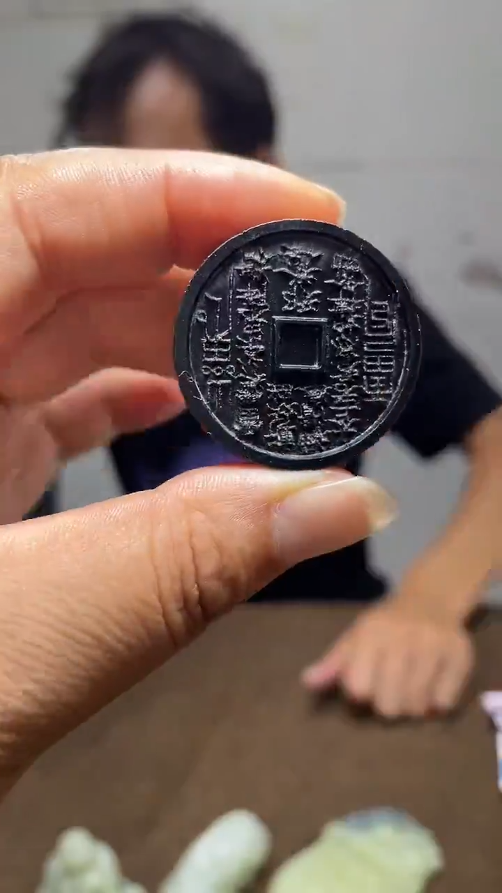 未镶嵌和田玉把件定制