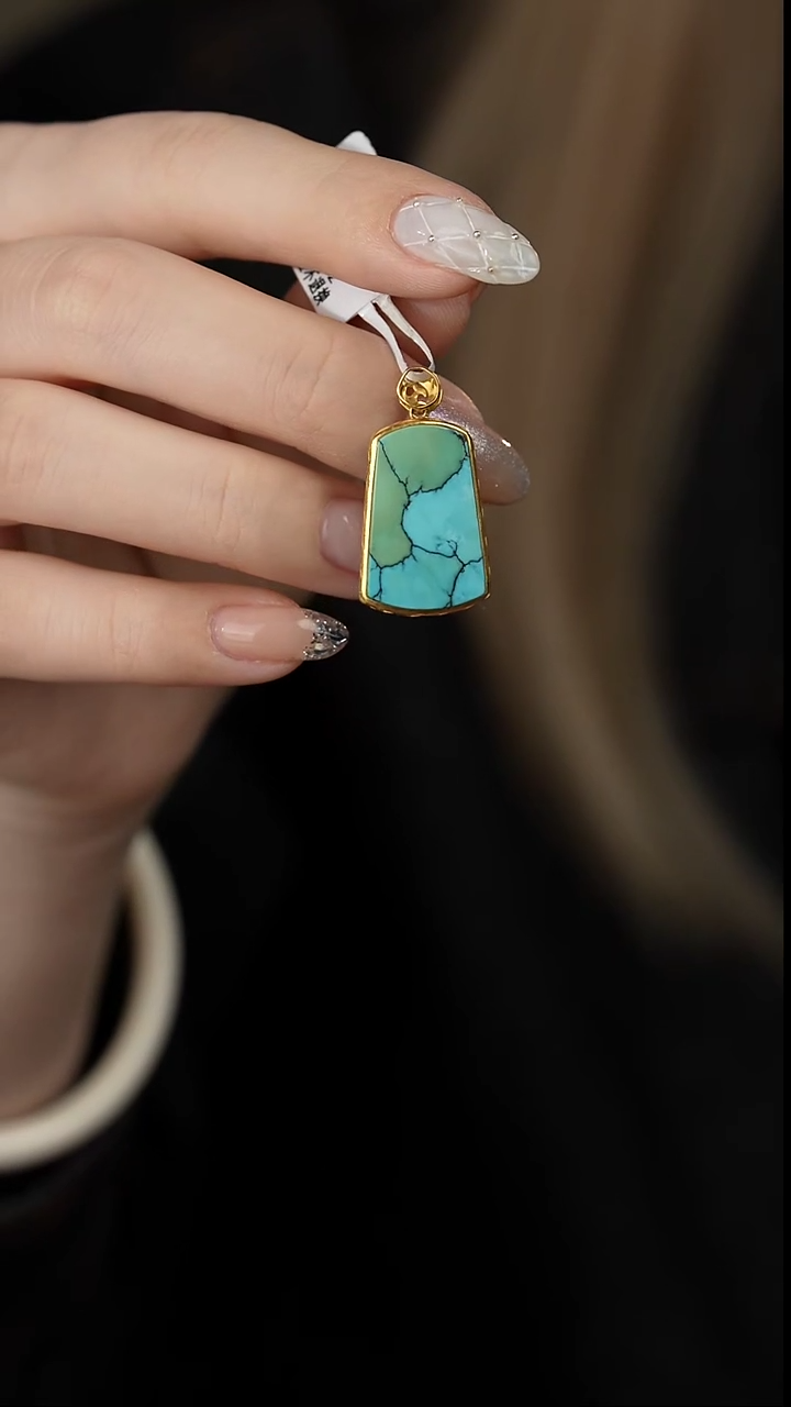 【闪购商品】绿松石吊坠18K金镶嵌Y07（多样性发一件）