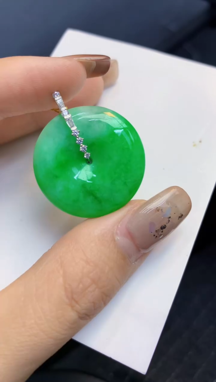 颈饰18K金镶嵌翡翠天然A货翡翠百元以上9元证书费自理