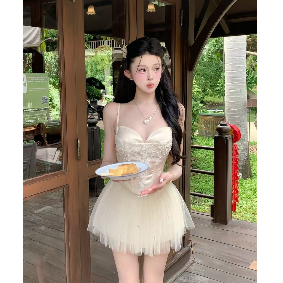 【小美】大码法式名媛款收腰显瘦吊带背心上衣网纱半裙套装10977