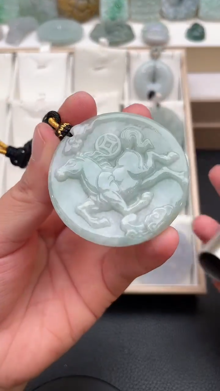 颈饰未镶嵌翡翠天然缅甸翡翠A货269