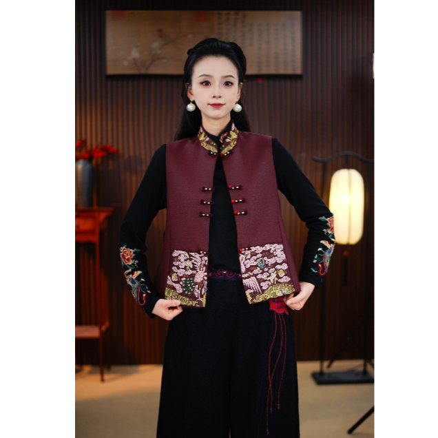 【霓裳】小鱼高定新中式国风妈妈装中式刺绣马甲马夹