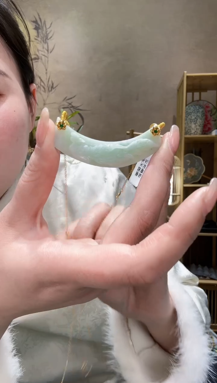 【闪购商品】翡翠颈饰未镶嵌吊坠