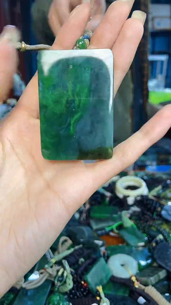 未镶嵌和田玉挂件1