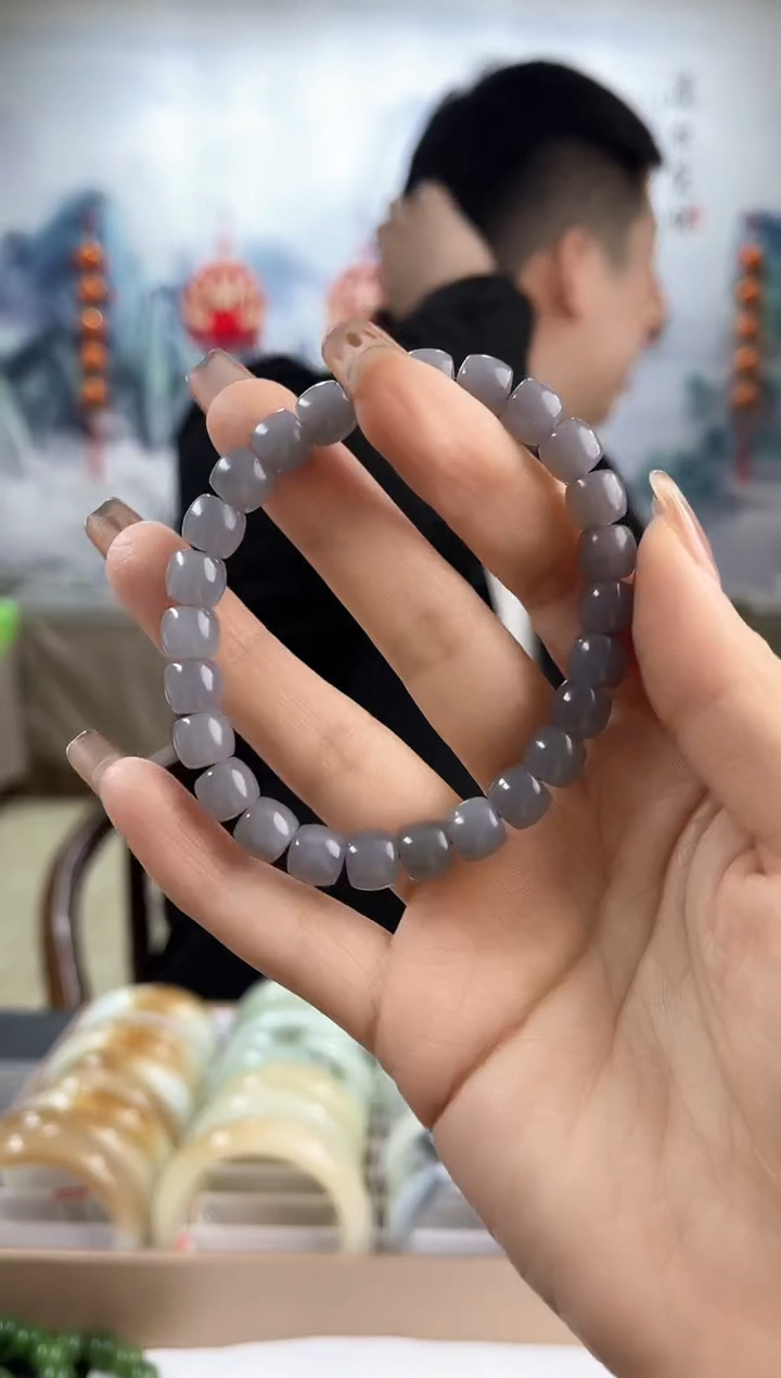 【闪购商品】和田玉手串未镶嵌8mm左右直切紫罗兰