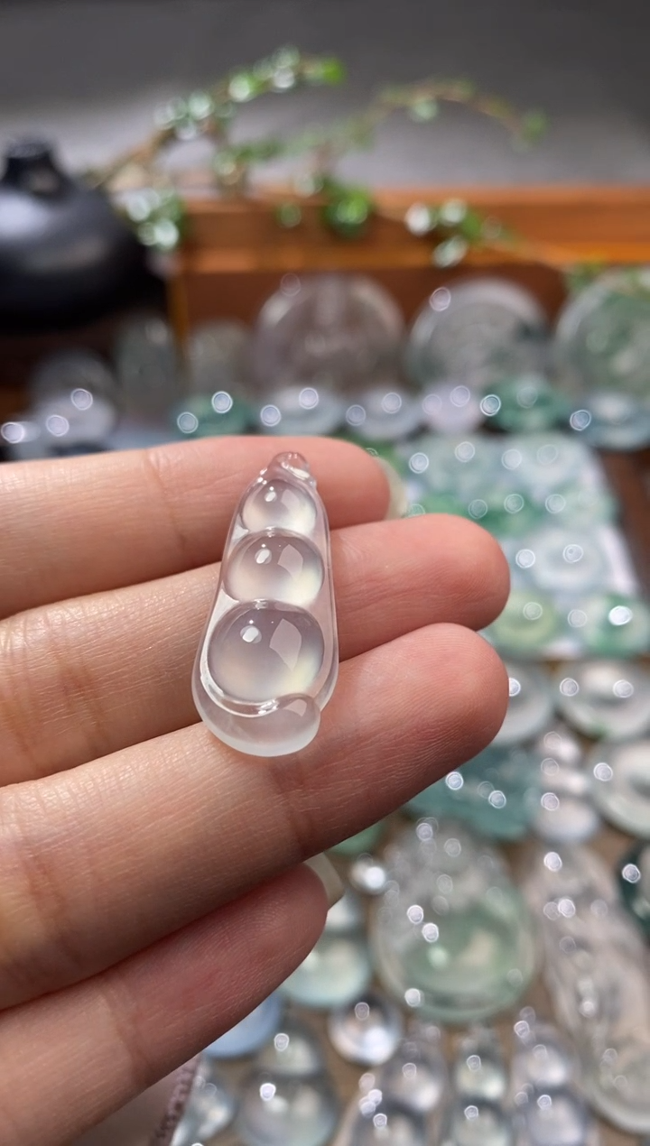 吊坠(不含链)未镶嵌翡翠豆子