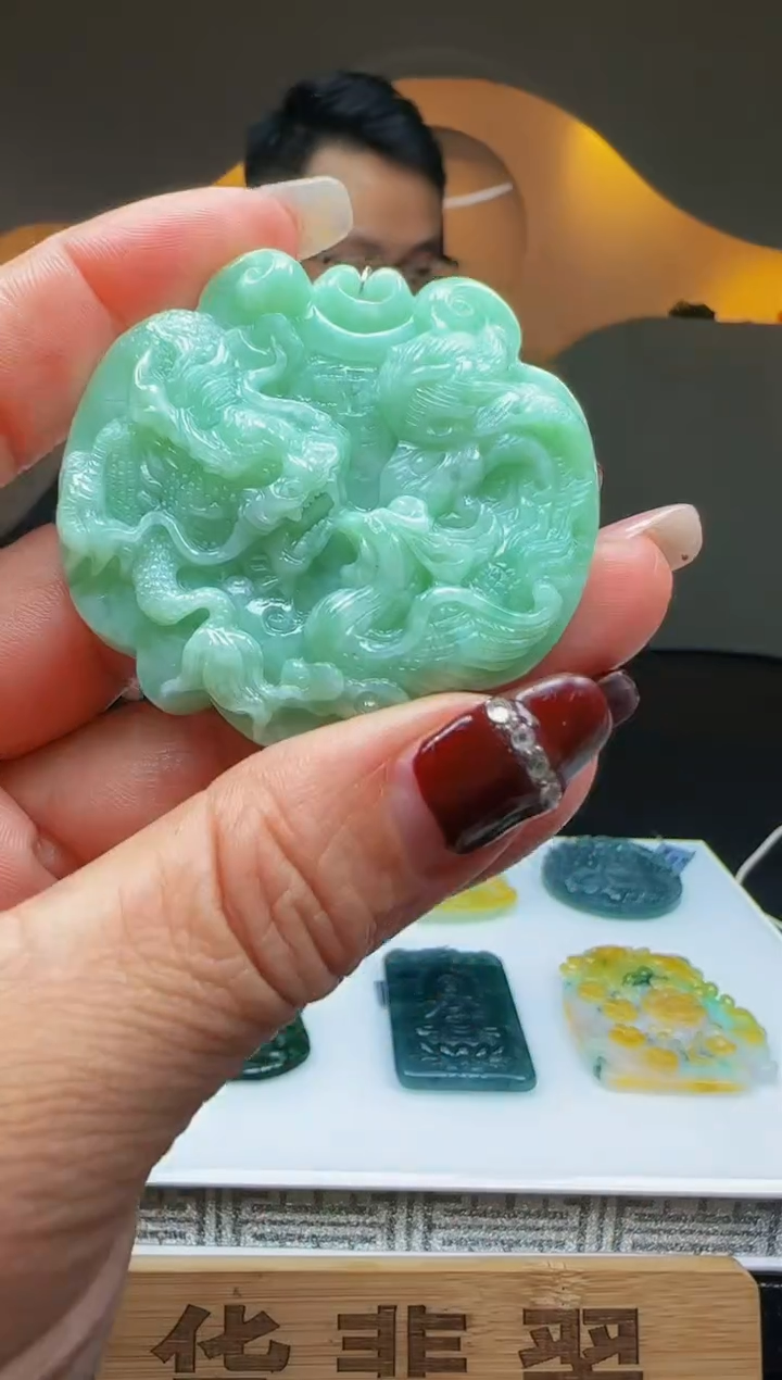 【闪购商品】定制翡翠未镶嵌Q04910翡翠毛货