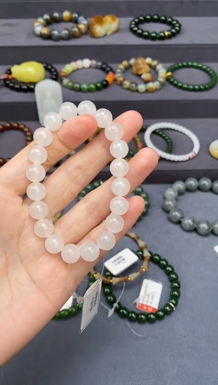 未镶嵌和田玉挂件10mm野牛沟圆珠手串