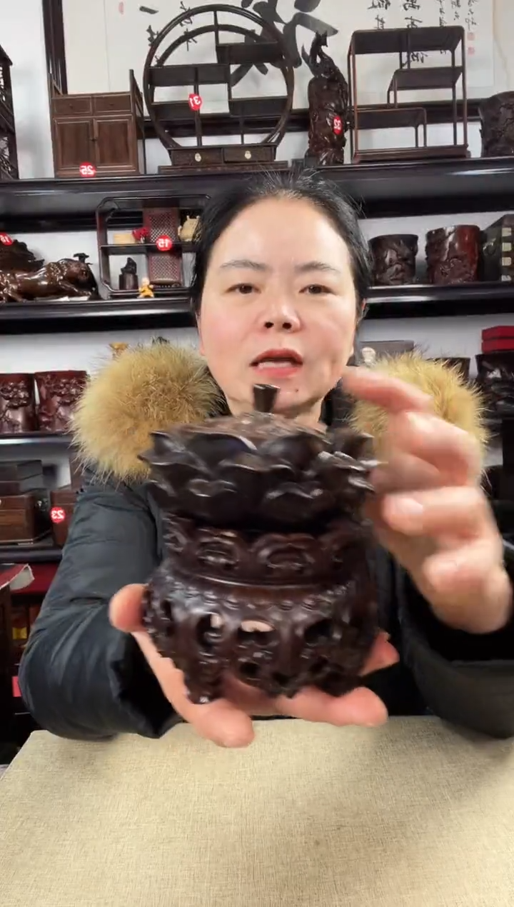 木新莲底座+2782老李红木工艺品