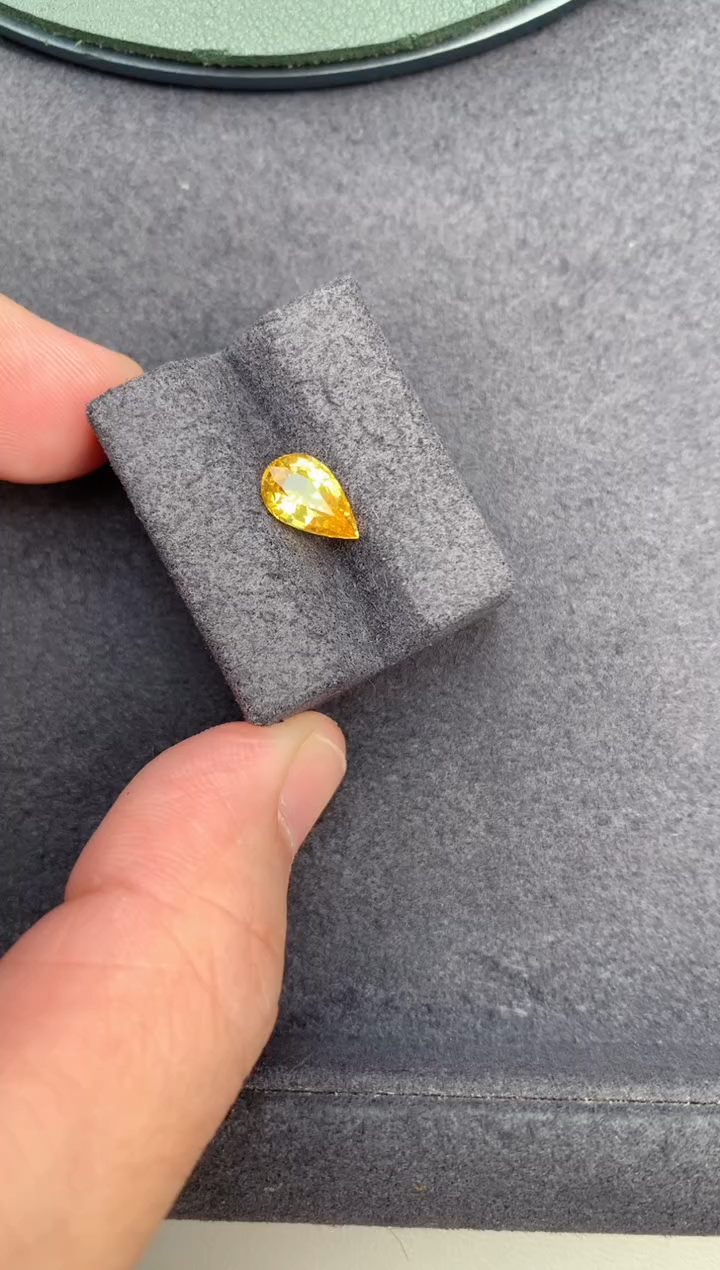彩色蓝宝石裸石1.5ct黄蓝宝 