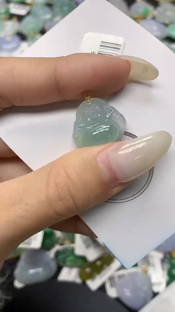 颈饰18K金镶嵌翡翠11111111111