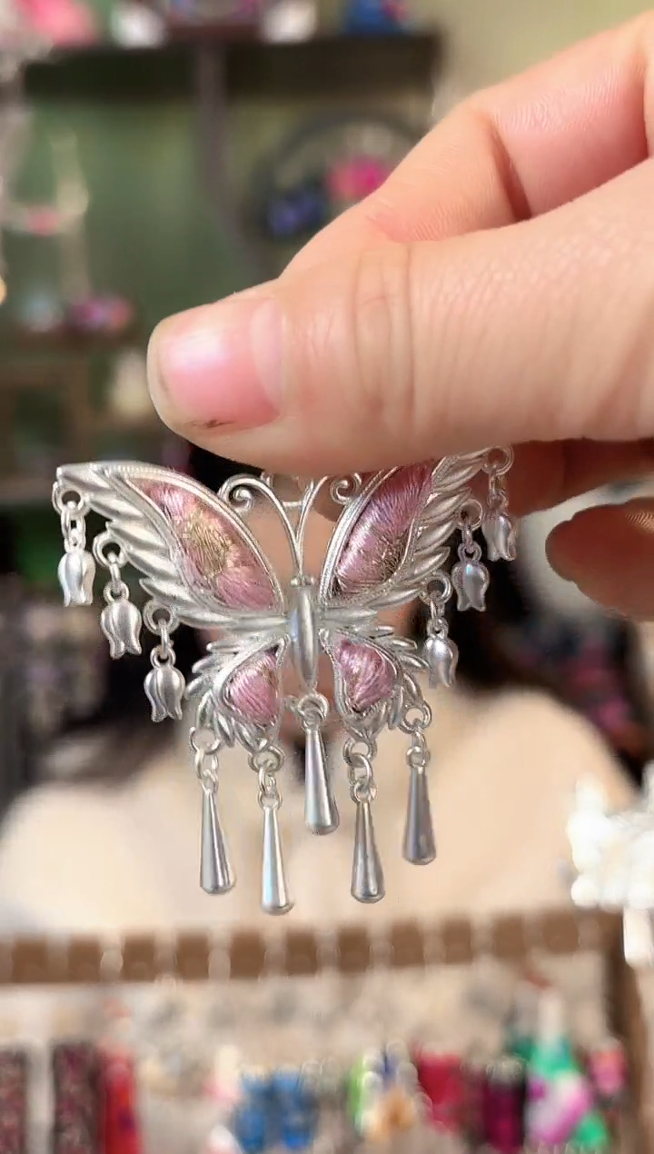 彩云南阁非遗老绣苗银饰品108