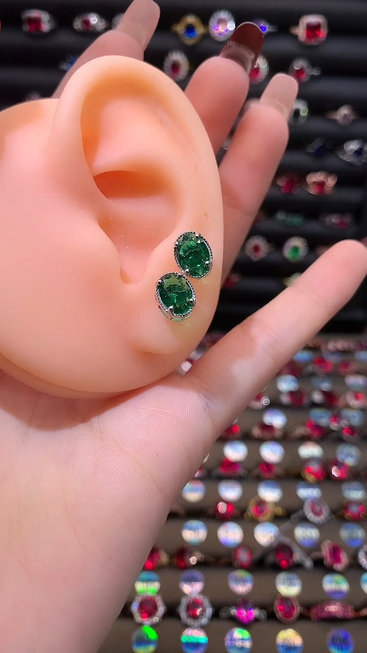 【闪购商品】透辉石耳饰银S925镶嵌银