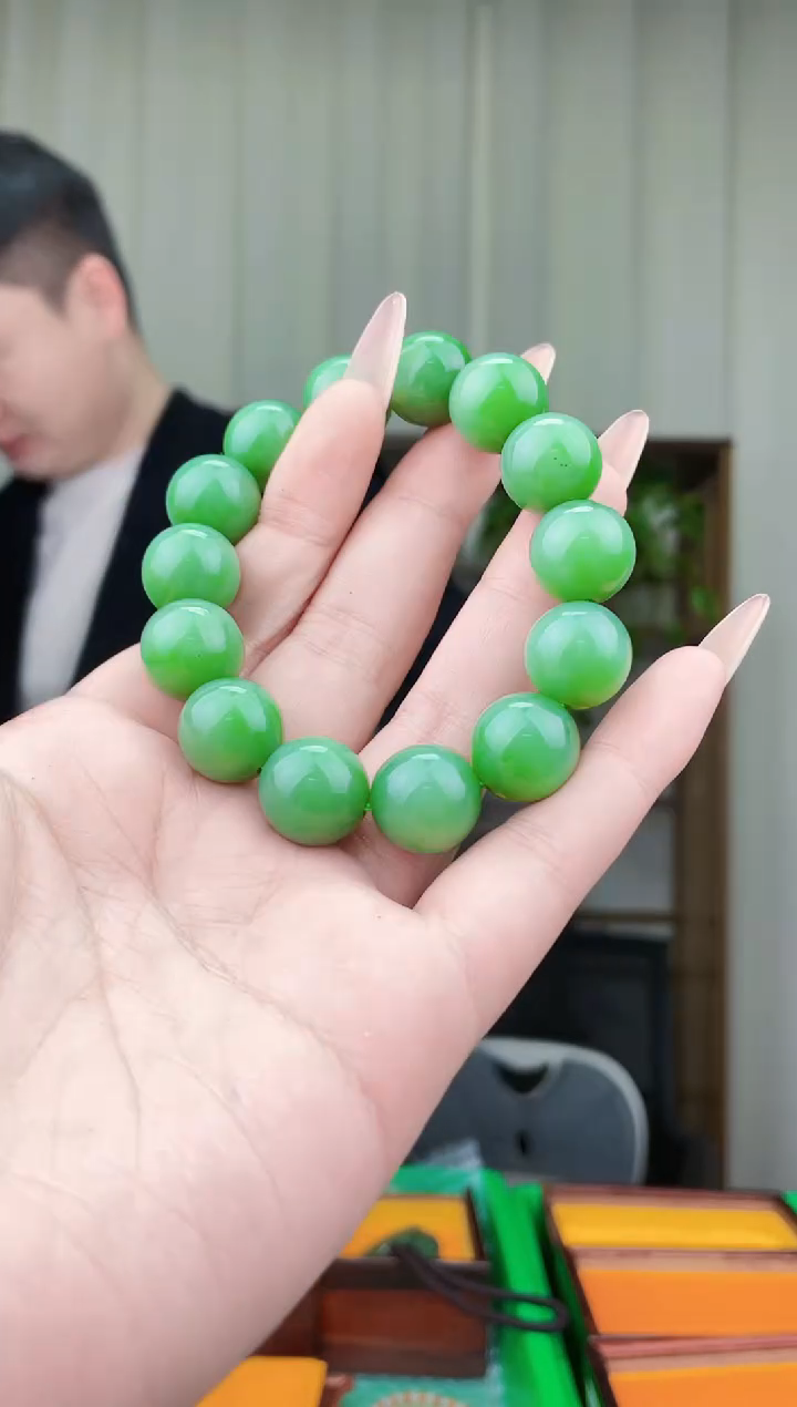 【闪购商品】和田玉挂件未镶嵌拍一发一，多样性发货！