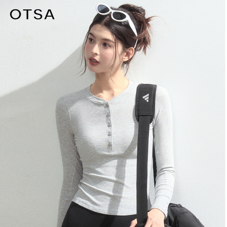 【OTSA】2025年半开领掐腰针织上衣女秋季设计感单排扣外穿打底衫