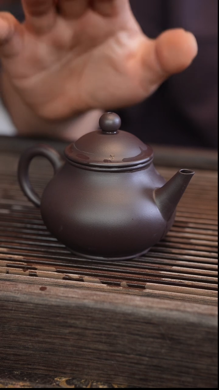 茶壶紫砂芭乐水平 蓝莲花 半手工 200cc