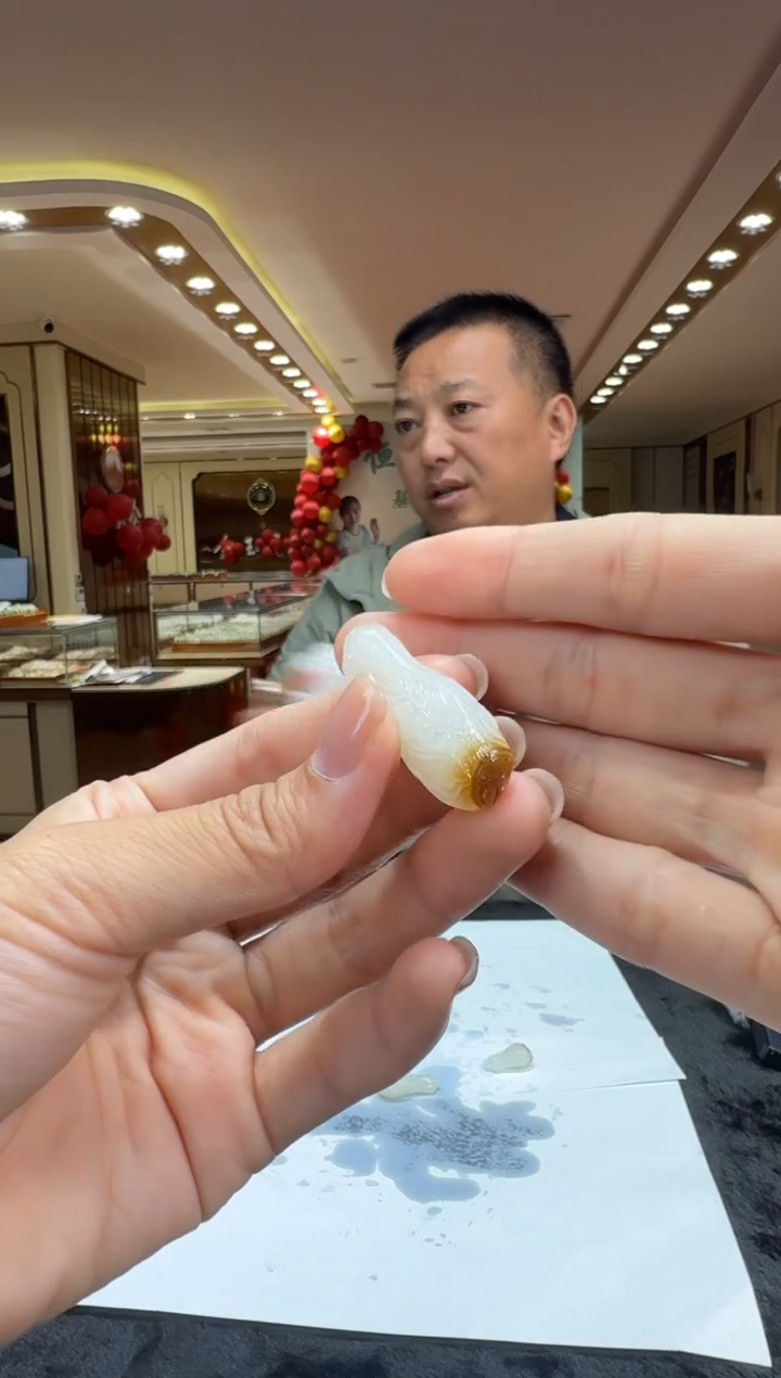 和田玉未镶嵌颈饰挂件