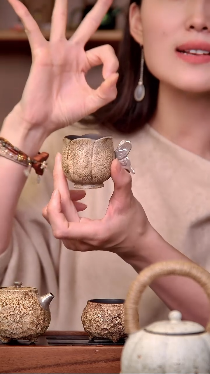 言野手作 粉引仿古蝴蝶杯