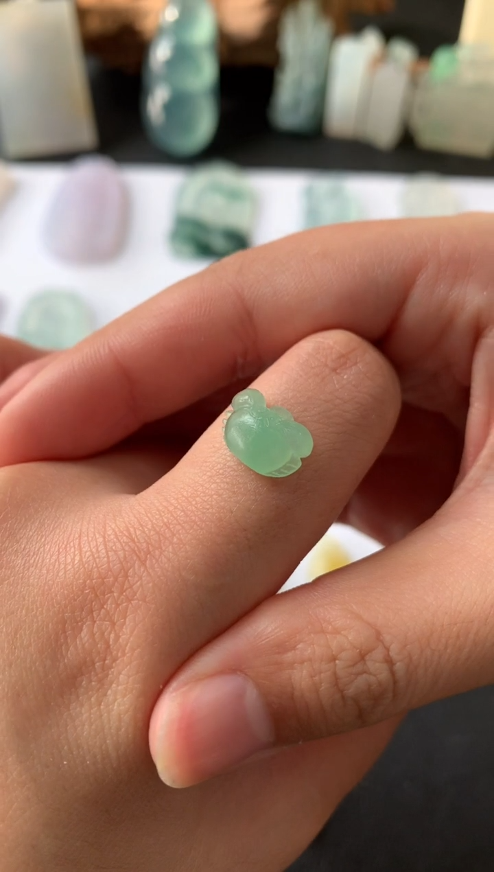 【闪购商品】定制翡翠未镶嵌翡翠